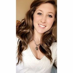 Meet your Posher, Mikaela